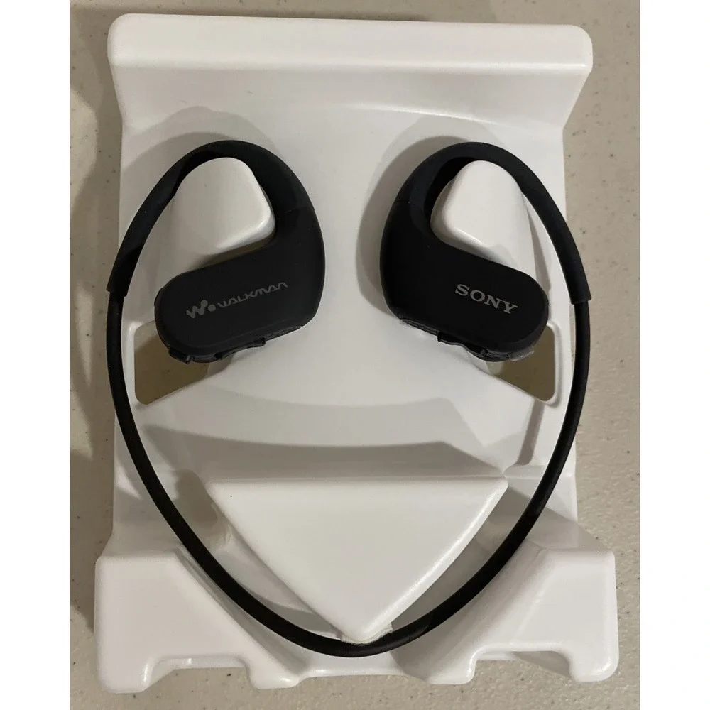 SONY NW-WS413BC Waterproof Walkman Headphone MP3 Player 4GB Black Open Box NEW